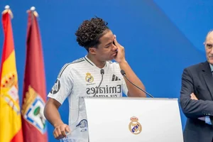 Emotional Debut: Brazil’s Wonderkid Endrick Breaks Into Tears at Real Madrid Unveiling - image 1