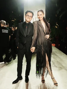 Supermodel Thanh Hang and Her Conductor Husband Make Elegant Fashion Show Appearance - image 1