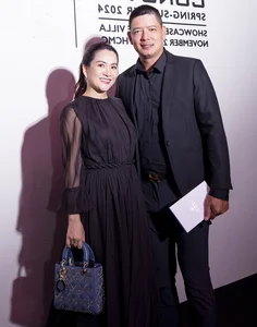 Supermodel Thanh Hang and Her Conductor Husband Make Elegant Fashion Show Appearance - image 0