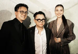 Supermodel Thanh Hang and Her Conductor Husband Make Elegant Fashion Show Appearance - image 2