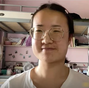 Incredible Makeup Transformation of Square-Faced Girl Sparks Body Double Rumors - image 4