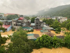 Severe Flooding and Landslides Isolate Northern Mountainous Provinces - image 11