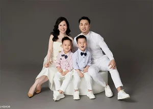 Meet Ngoc Huong: The Talented and Beautiful Wife of MC Thanh Trung - image 2