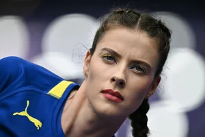 Bold Beauty and Style Trends at the Paris 2024 Olympics - image 3