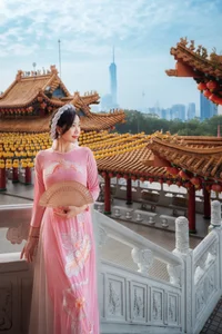 Ao Dai 100: Taking the Elegance of Vietnam's Traditional Dress to 100 Global Landmarks - image 1