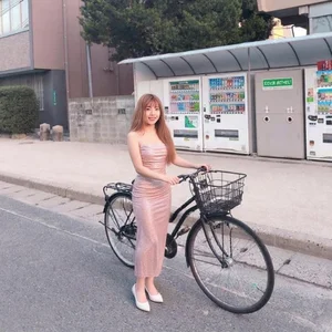 Vietnamese Celebrities Jump on the Hottest Social Media Dress Trend of the Season - image 4