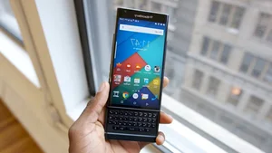 Remembering the BlackBerry Priv: The Beautiful Tragedy of a Sliding Android Pioneer - image 4