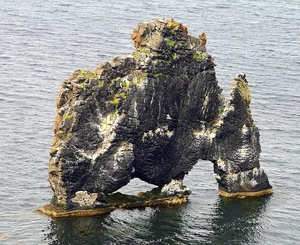 The Mystery of Iceland's Giant Rock Formation Resembling a Mythical Beast - image 6
