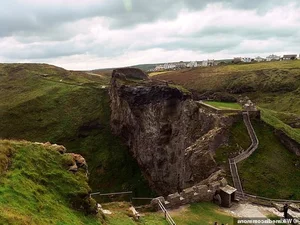Mysterious Horned Skull Discovered Near King Arthur’s Legendary Castle - image 3