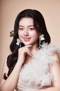 Thuy Hanh’s Teenage Daughters: The Next Generation of Style - image 7