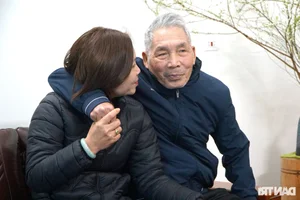 Emotional Reunion: Woman Finds Family After 32 Years Being Trafficked to China - image 3