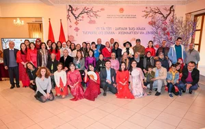 Celebrating Tet Worldwide: How Vietnamese Embassies Bring the Spirit of Lunar New Year to the Globe - image 7