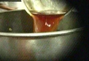 Shocking Food Safety Scandal: Restaurant Caught Using Recycled 'Saliva Oil' - image 1