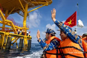 DK1 Platforms: The Resilient Homes Standing Tall Amidst Ocean Waves - image 8