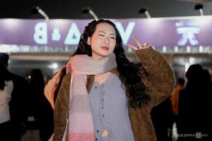 Fans Dress to Impress: The Vibrant Fashion at 'Anh Trai Say Hi' Concerts - image 7