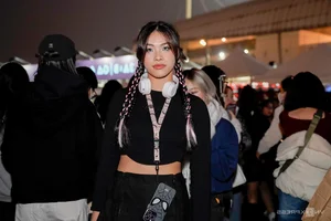 Fans Dress to Impress: The Vibrant Fashion at 'Anh Trai Say Hi' Concerts - image 2