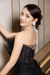 Phuong Trinh Jolie’s Stunning Post-Pregnancy Transformation: Fitness Secrets of a Mother of Three - image 5