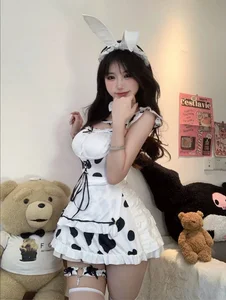 Exploring the Aesthetic Appeal of Modern Maid Cosplay and Fashion - image 2