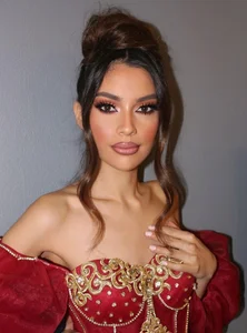 Camila Pinzon: The Multilingual Miss World Colombia with Global Philanthropic Vision - image 11