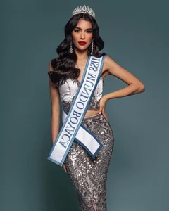 Camila Pinzon: The Multilingual Miss World Colombia with Global Philanthropic Vision - image 9