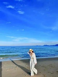 Hong Diem's Stunning Style & Dan Truong's Candid Parenting Advice - image 2