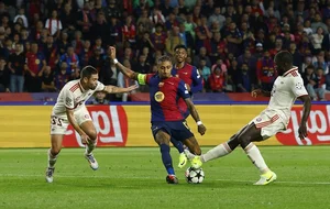 Rafinha Shines with Hat-Trick as Barcelona Dominates Bayern Munich - image 8