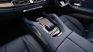 2027 Mercedes-Benz GLE Unveiled: AMG 53 Hybrid with 577 HP - image 14