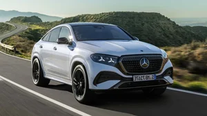 2027 Mercedes-Benz GLE Unveiled: AMG 53 Hybrid with 577 HP - image 11
