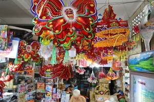 The Struggles and Passion of Artisans in Saigon's Largest Lantern Village - image 9