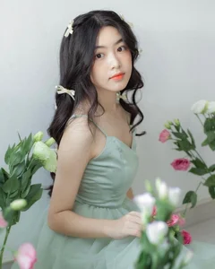 Actor Quyen Linh Wakes at 4 AM for Heartwarming Daughter Surprise - image 0