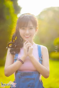 The Radiant Charm of Hue Chau: Exploring the Captivating Style of a Social Media Sensation - image 9