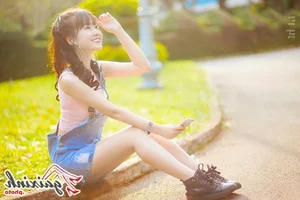 The Radiant Charm of Hue Chau: Exploring the Captivating Style of a Social Media Sensation - image 17