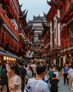 Miss Vietnam Dang Thu Thao Explores the Elegant Streets of Shanghai - image 4