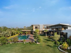 Innovative Climate-Resilient Villa Designs Built to Withstand Extreme Weather Conditions - image 3