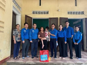 Miss International Thanh Thuy Provides Essential Relief and Support to Nu Village Residents Following Natural Disaster - image 3