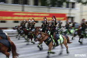 Cavalry Unit Performs First Joint Parade Training for April 30th in Ho Chi Minh City - image 7