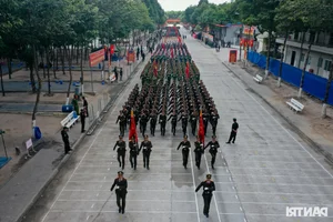 Cavalry Unit Performs First Joint Parade Training for April 30th in Ho Chi Minh City - image 11