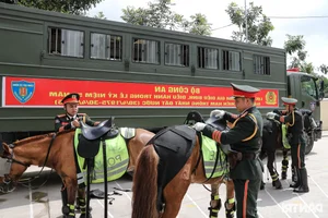 Cavalry Unit Performs First Joint Parade Training for April 30th in Ho Chi Minh City - image 9