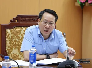 Minister Dao Hong Lan Emphasizes Transparency in Public Investment Capital - image 11