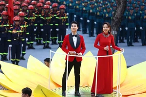 Vietnamese Artists Perform to Celebrate National Military Parade Ceremony - image 5
