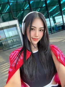 Celebrity Style: Quang Minh’s Wife Stuns in High-Cut Bikini Fashion - image 7