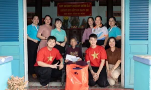 Timeless Beauty of Heroic Vietnamese Mothers in Photo Gallery - image 4