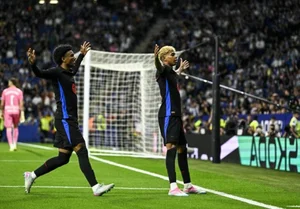 Sports Drama: Rival Team Uses Water Sprinklers to Halt Barca’s Title Celebration - image 9