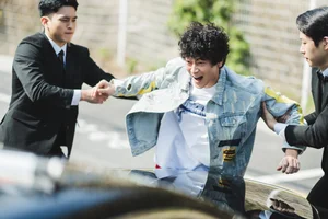 Kang Dong Won and Cast Explore Life After Fame in New Emotional Film Wild Sing - image 12