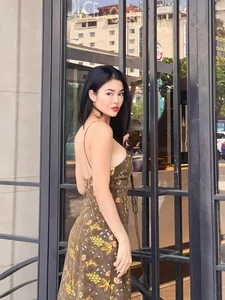 Former Miss Vietnam Global Julia Hồ Stuns with Bold Fitness and Fashion at 34 - image 3