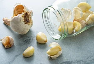 The Surprising Benefits of Garlic for Men's Health - image 7