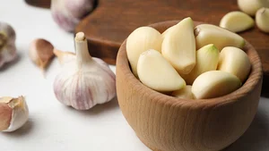 The Surprising Benefits of Garlic for Men's Health - image 8