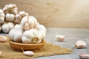 The Surprising Benefits of Garlic for Men's Health - image 2