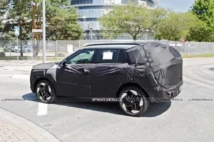 2027 Hyundai Tucson Interior Leaked: Featuring Massive 17-Inch Display - image 6