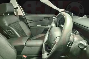 2027 Hyundai Tucson Interior Leaked: Featuring Massive 17-Inch Display - image 8